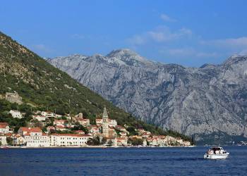 widok na perast od strony morza 05 2021 06 04 182255