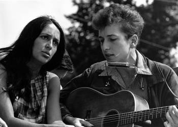 800px joan baez bob dylan 2021 07 03 132018