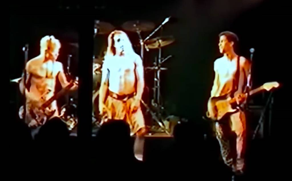 rhcp patio 1985 2021 12 11 112744