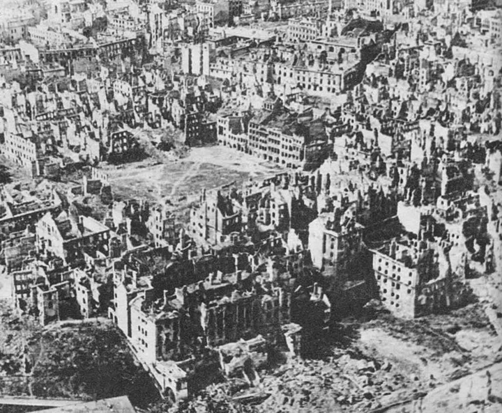 destroyed warsaw capital of poland january 1945 2022 01 04 210211