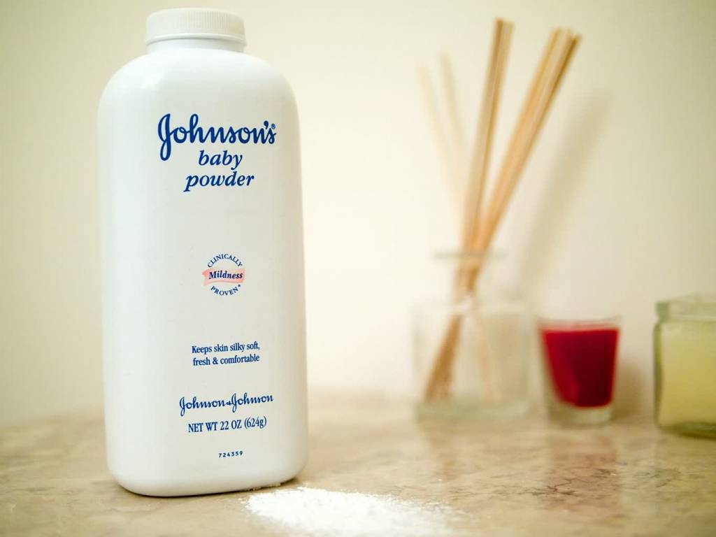 johnsons baby powder massage 2022 03 29 183455