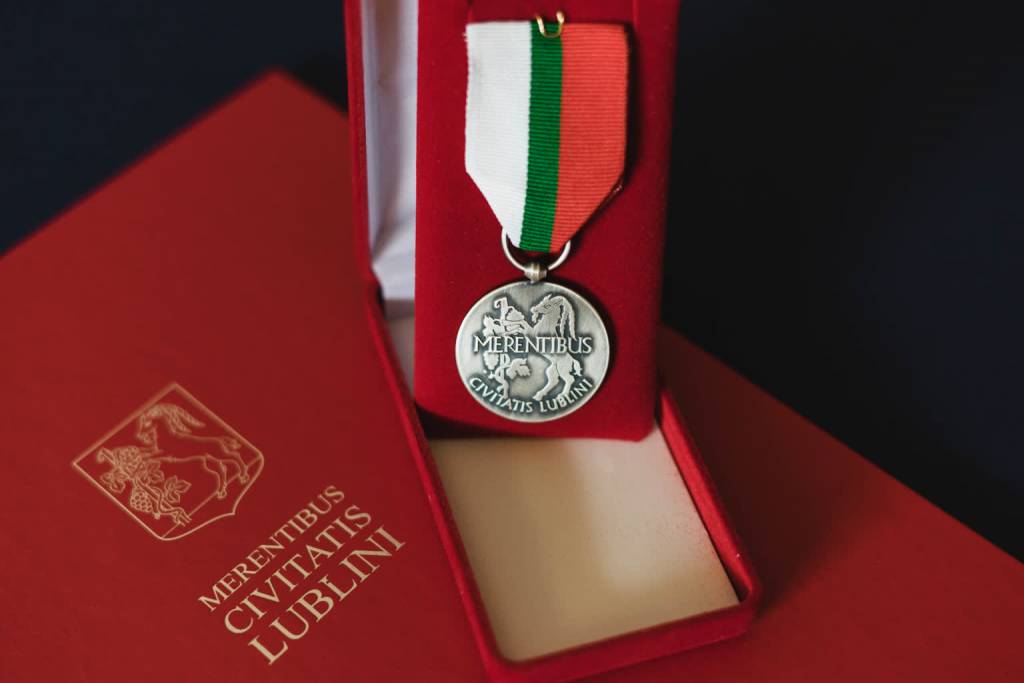 medal zasluzony dla miasta lublin 2022 10 05 144053