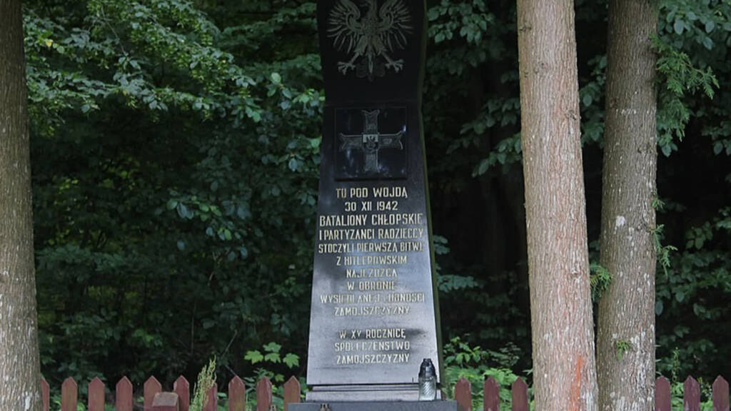 battle of wojda monument 2018 p01 2022 12 30 085144