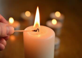 candle g72313bcfd 1920 2022 12 10 111315